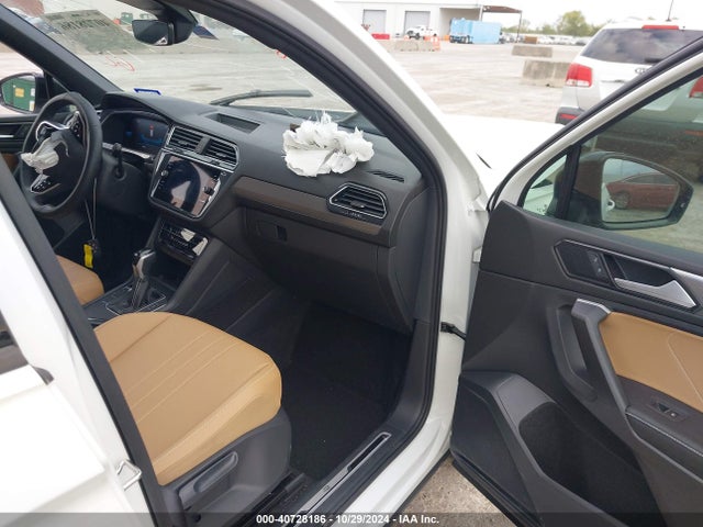 3VVCB7AX3PM125000 Volkswagen Tiguan 2.0t Se R-line Black
