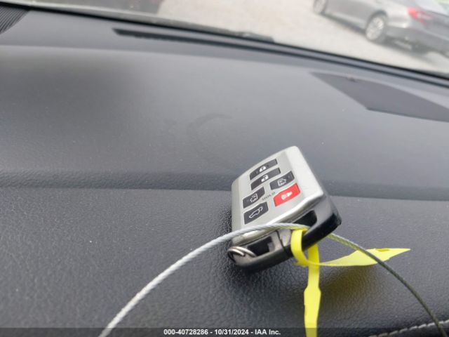 5TDYK3DCXFS643030 Toyota Sienna Xle/limited