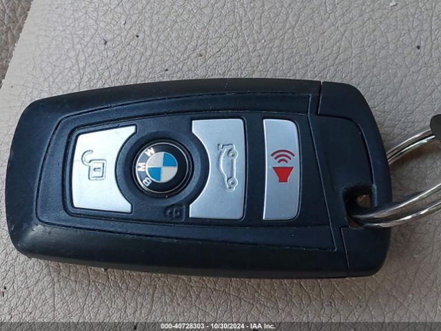 WBA8A9C58GK615614 BMW 320i