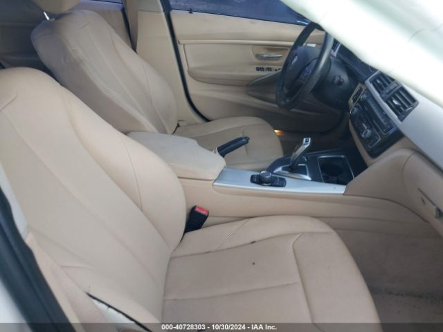 WBA8A9C58GK615614 BMW 320i
