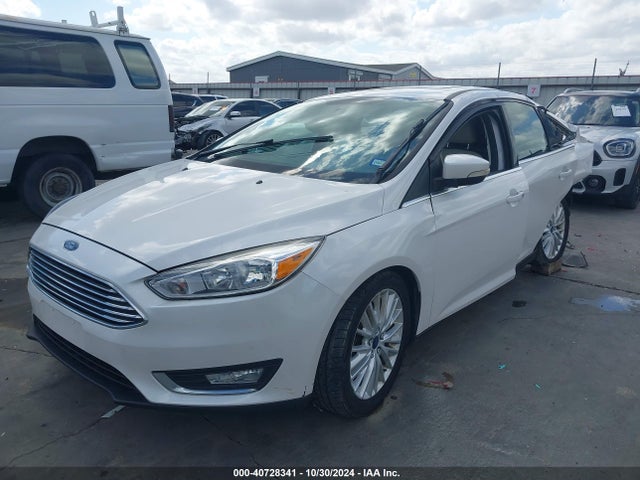 1FADP3J23JL288231 Ford Focus Titanium