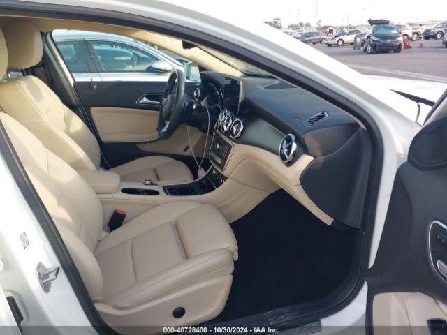 WDCTG4EB5KU001208 Mercedes-Benz GLA 250