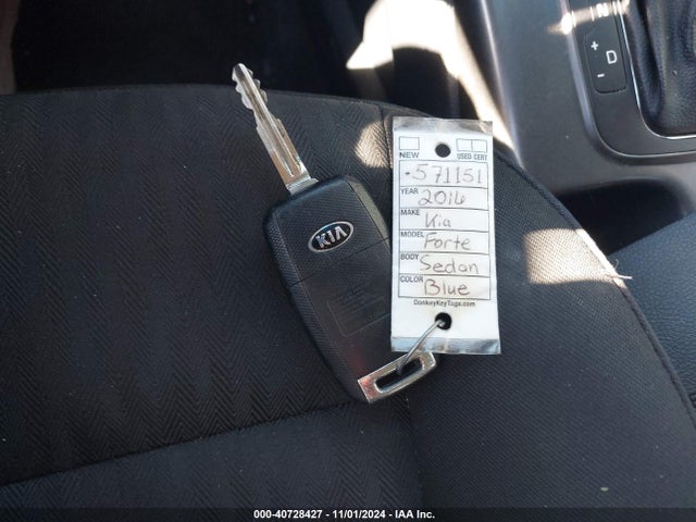 KIA FORTE LX 2016 KNAFK4A61G5571151 Image 11