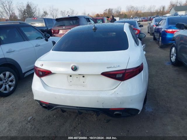 ZARFAEDN3J7589120 Alfa Romeo Giulia Awd