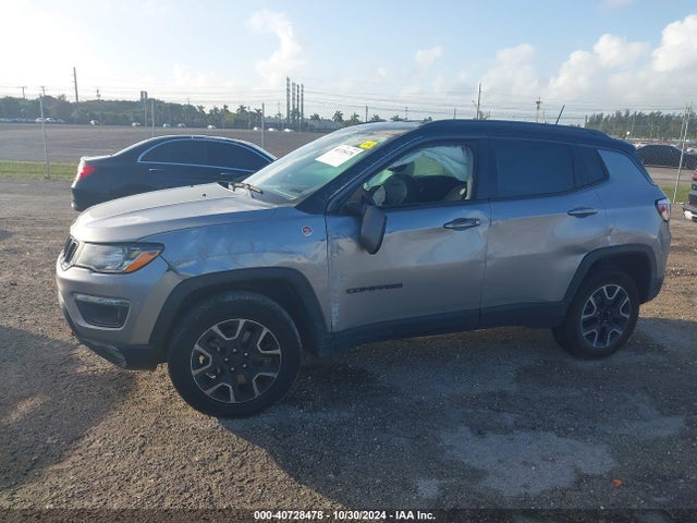 3C4NJDDB9KT747866 Jeep Compass Trailhawk 4x4