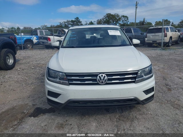 3VV3B7AX9MM120685 Volkswagen Tiguan 2.0t Se/2.0t Se R-line Black/2.0t Sel