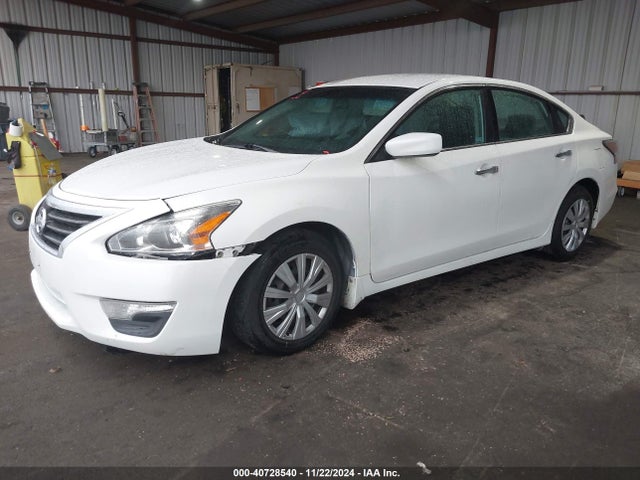 Nissan Altima 2.5 S 2014 1N4AL3AP3EN379939 Image 2