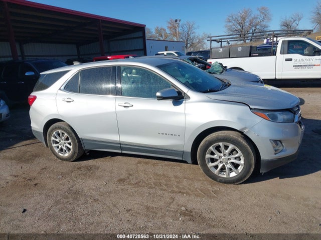 Chevrolet EQUINOX LT 2018 2GNAXSEV5J6247966 Image 13