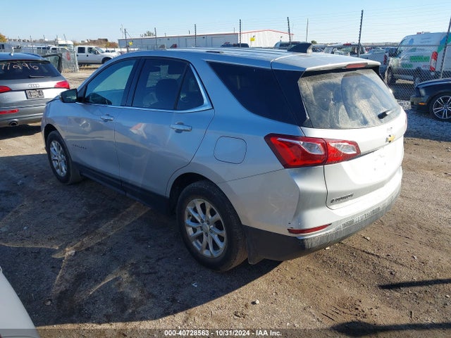 Chevrolet EQUINOX LT 2018 2GNAXSEV5J6247966 Image 3