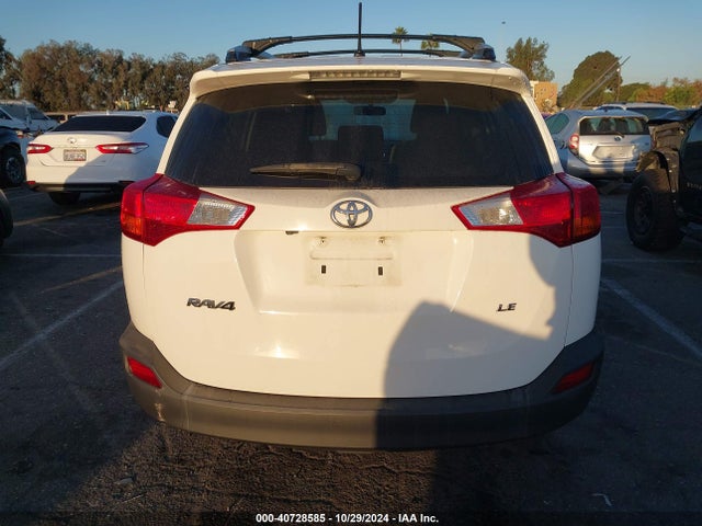 Toyota RAV4 LE 2015 JTMZFREV6FD057187 Image 16