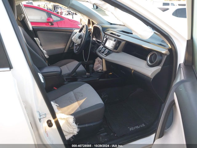 Toyota RAV4 LE 2015 JTMZFREV6FD057187 Image 5