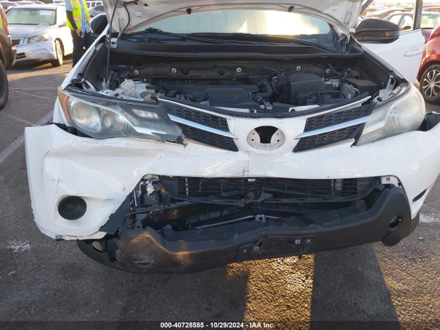 Toyota RAV4 LE 2015 JTMZFREV6FD057187 Image 6