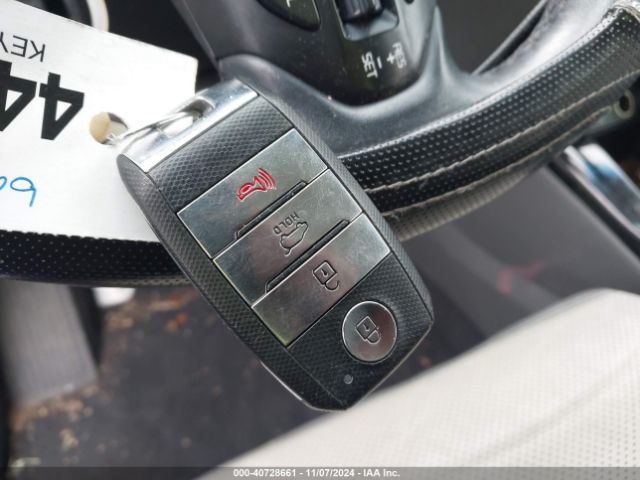 5XYPKDA55GG112159 KIA Sorento 3.3l Sx