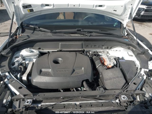 2023 VOLVO XC60 RECHARGE PLUG-IN HYBRID YV4H60DF8P1306297 Photo 9