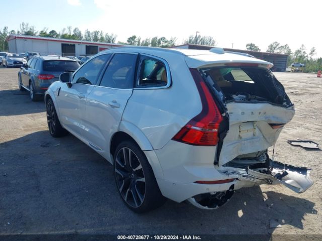 2023 VOLVO XC60 RECHARGE PLUG-IN HYBRID YV4H60DF8P1306297 Photo 2