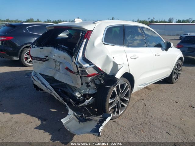 2023 VOLVO XC60 RECHARGE PLUG-IN HYBRID YV4H60DF8P1306297 Photo 3