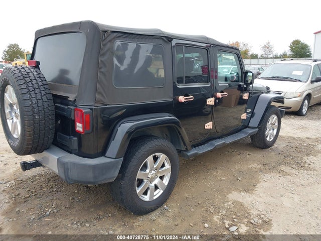 1C4BJWEG7EL288037 Jeep Wrangler Unlimited Sahara