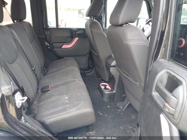 1C4BJWEG7EL288037 Jeep Wrangler Unlimited Sahara