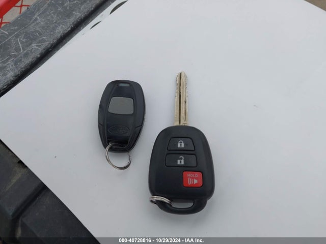 Toyota Rav4 Xle 2015 2T3RFREVXFW331011 Image 11