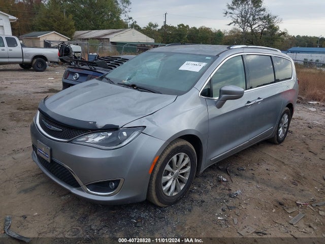 Chrysler Pacifica Touring L 2019 2C4RC1BG3KR559906 Image 2
