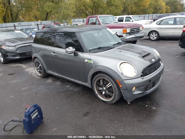 2008 MINI COOPER S CLUBMAN WMWMM33568TP70743 Photo 0