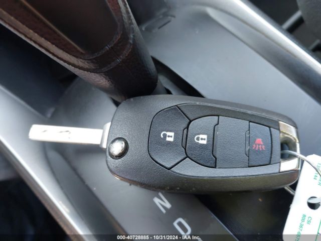 3GNCJKSB9LL215928 Chevrolet Trax Fwd Ls