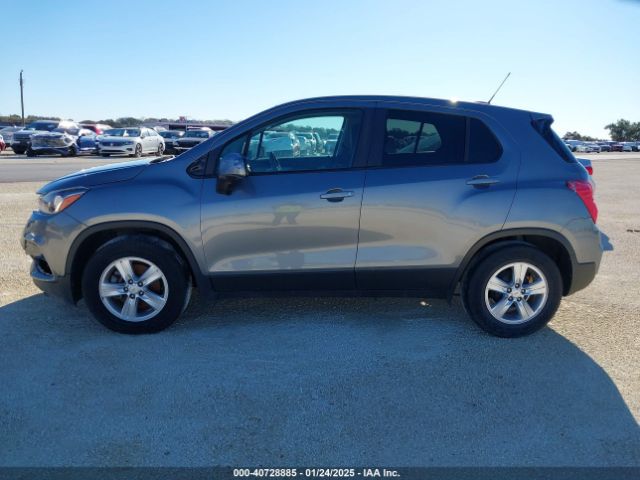3GNCJKSB9LL215928 Chevrolet Trax Fwd Ls