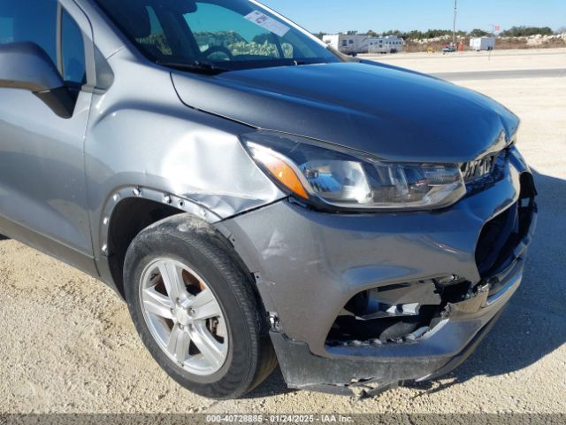 3GNCJKSB9LL215928 Chevrolet Trax Fwd Ls