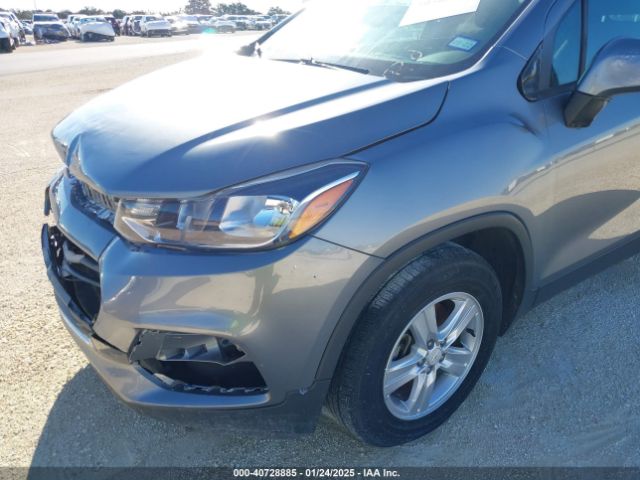 3GNCJKSB9LL215928 Chevrolet Trax Fwd Ls