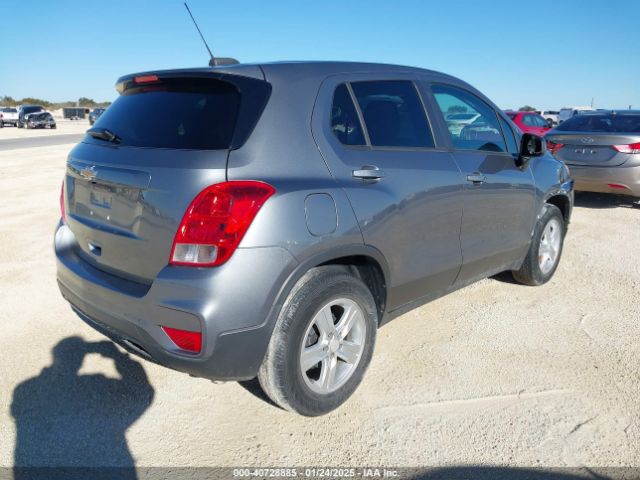 3GNCJKSB9LL215928 Chevrolet Trax Fwd Ls