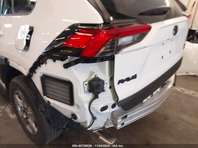 2T3P1RFV5RC454340 Toyota Rav4 Xle