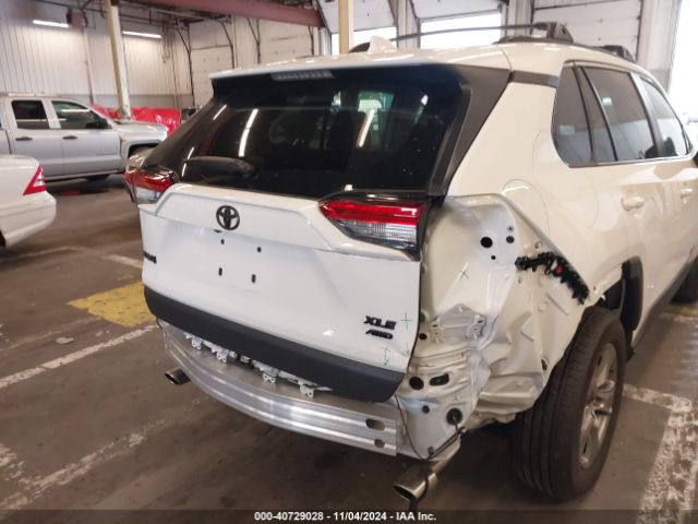 2T3P1RFV5RC454340 Toyota Rav4 Xle