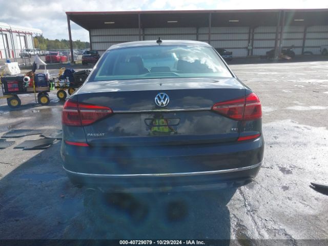 1VWDT7A34HC018597 Volkswagen Passat 1.8t R-line