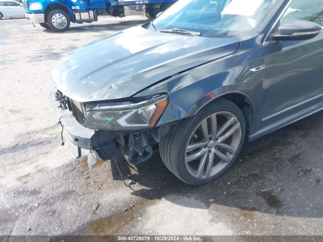 1VWDT7A34HC018597 Volkswagen Passat 1.8t R-line