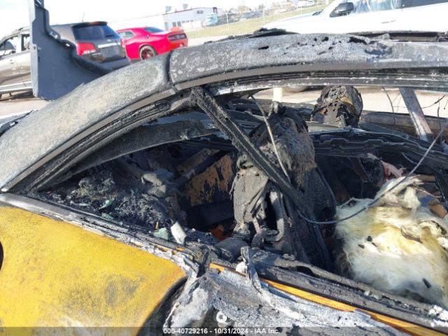 2004 MERCEDES-BENZ SL-CLASS WDBSK75F64F072251 Photo 7