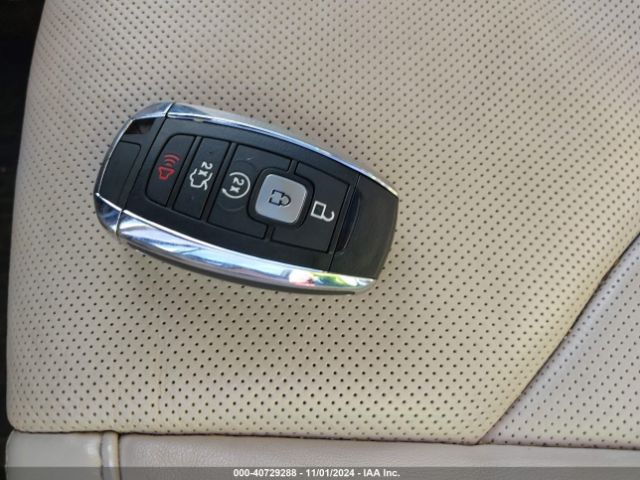 5LMCJ3D94JUL30117 Lincoln Mkc Reserve