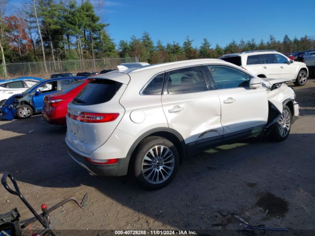 5LMCJ3D94JUL30117 Lincoln Mkc Reserve