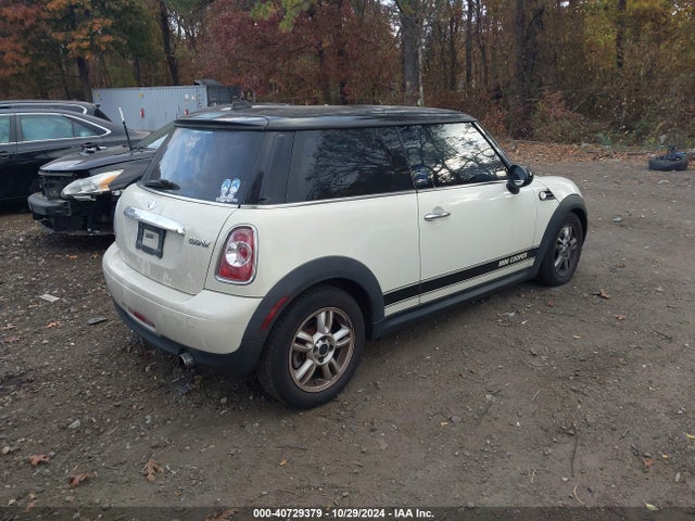 2012 MINI COOPER WMWSU3C54CT263923 Photo 3