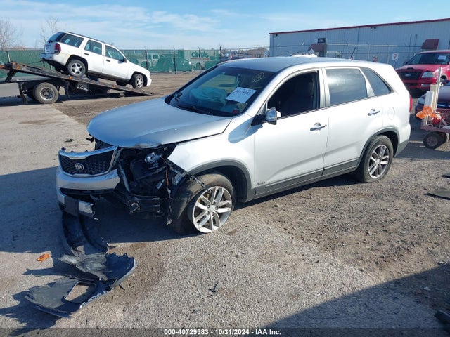 KIA SORENTO LX 2014 5XYKTCA66EG522234 Image 2