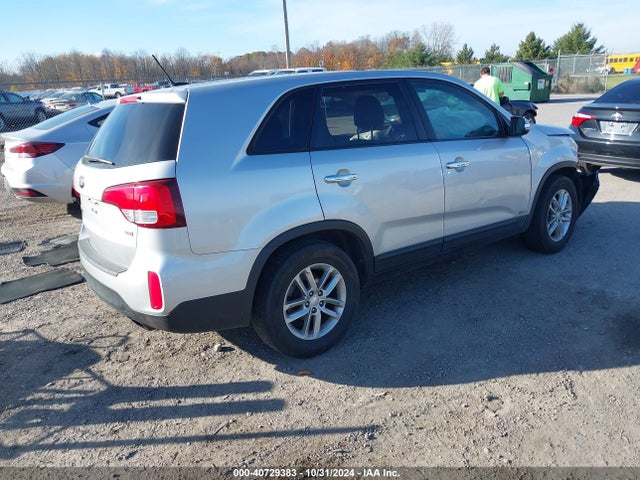 KIA SORENTO LX 2014 5XYKTCA66EG522234 Image 4