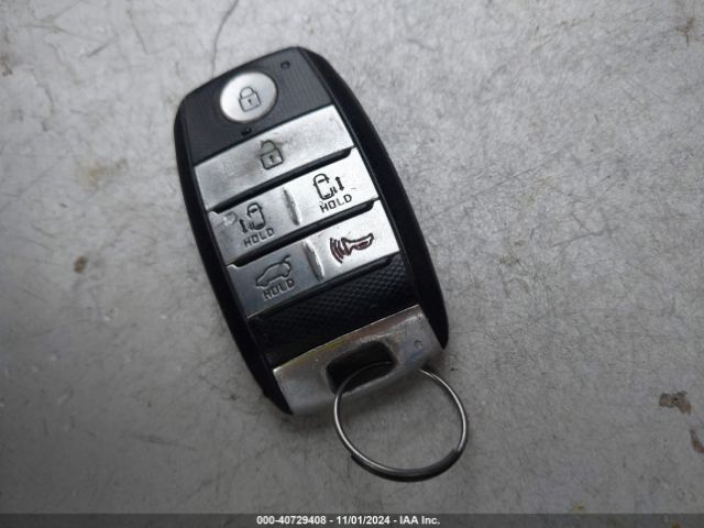 KNDMC5C18F6045882 KIA SEDONA EX