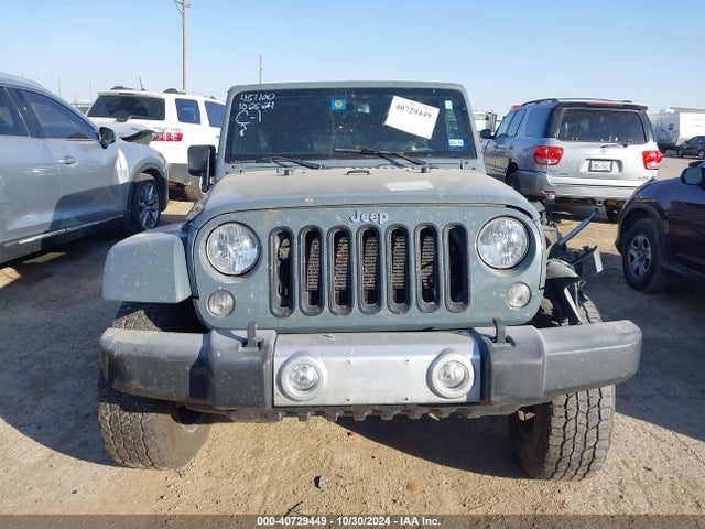 1C4BJWEGXFL717883 Jeep Wrangler Unlimited Sahara
