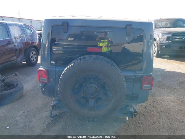 1C4BJWEGXFL717883 Jeep Wrangler Unlimited Sahara