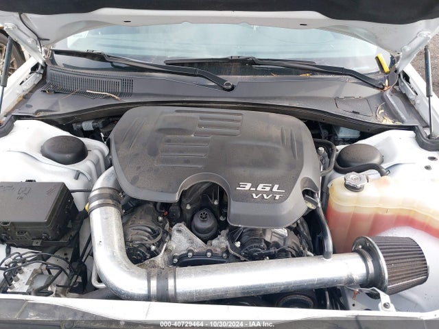 2C3CCARG3JH255026 Chrysler 300 Touring L Awd