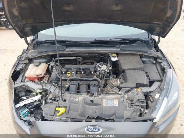 Ford FOCUS SE 2018 1FADP3F27JL229580 Image 10
