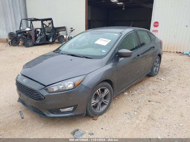 Ford FOCUS SE 2018 1FADP3F27JL229580 Image 2