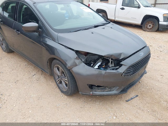 Ford FOCUS SE 2018 1FADP3F27JL229580 Image 6