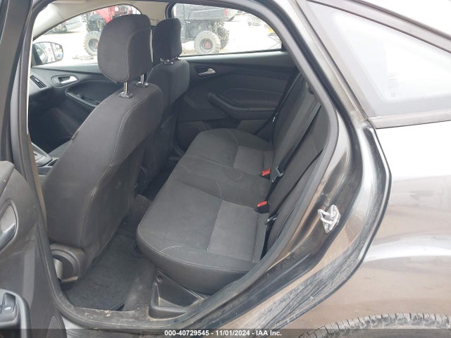 Ford FOCUS SE 2018 1FADP3F27JL229580 Image 8