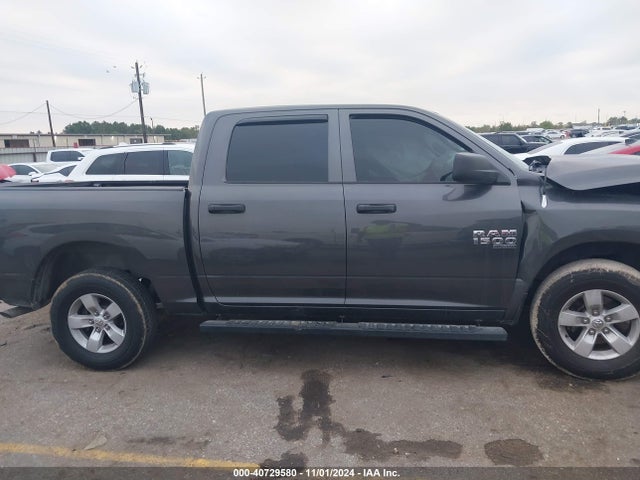 3C6RR6KG6NG310402 RAM 1500 Classic Tradesman  4x2 5'7 Box