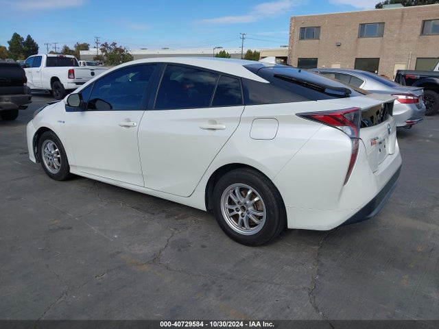 Toyota Prius Two 2016 JTDKBRFU4G3021766 Image 3
